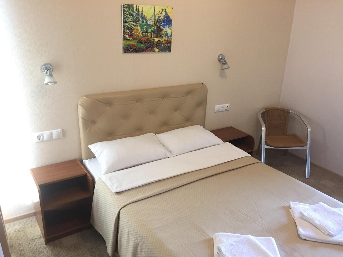 Iceberg Otel Pitsunda Dış mekan fotoğraf