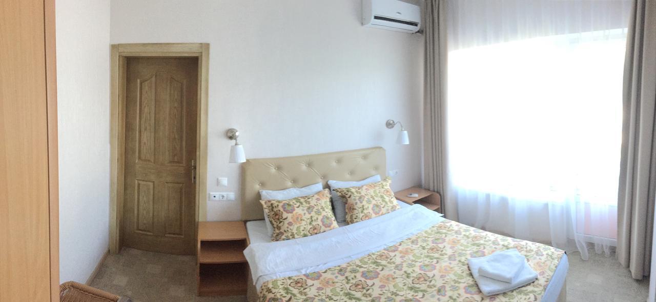 Iceberg Otel Pitsunda Dış mekan fotoğraf